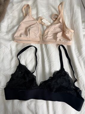 Set of 2 lively bralettes